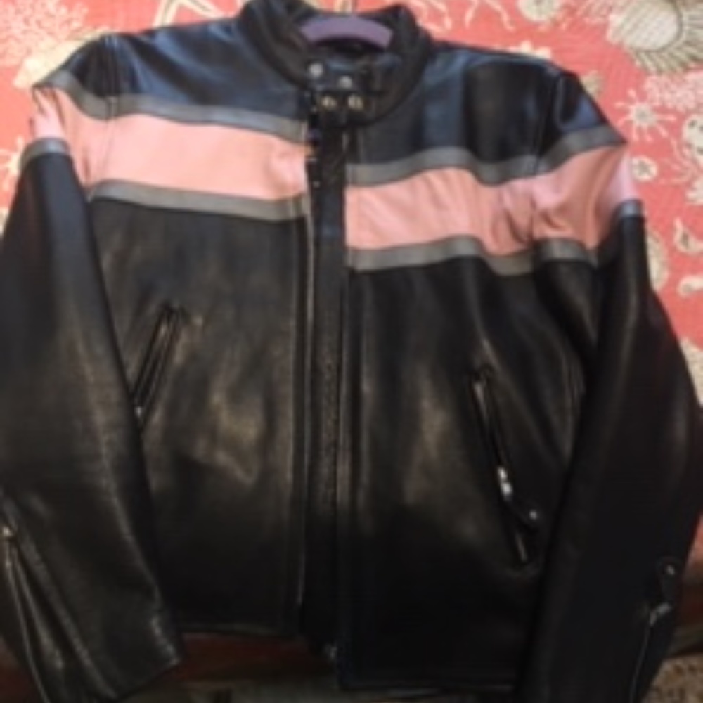 leather jacket - Picture 2 of 3